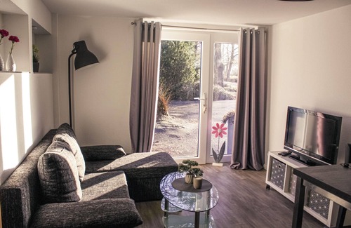 Nutteln Apartamento | Ferien & Monteurswohnung auf dem Pferdehof Nutteln