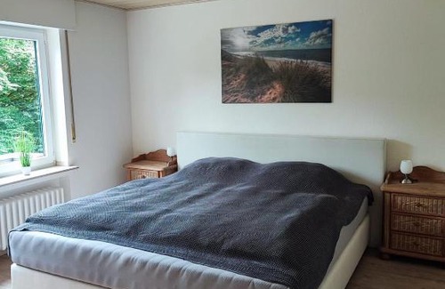 Bueren Apartamento | Ferien - und Monteurwohnung am Freibad