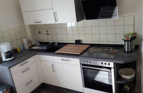 Zirndorf Apartamento | Casa de vacaciones en el borde del bosque con balcón
