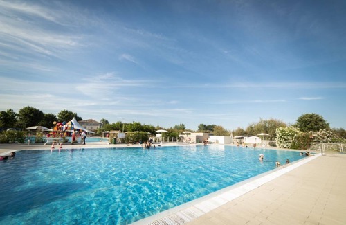 Lido di Pomposa Casa | Feriendorf Vigna sul Mar Lodge Comfort PET für 5 Personen
