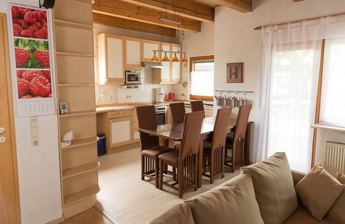 Neubulach Casa | Casa 90 metros cuadrados, 3 dormitorios, máx. 6 personas