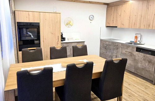 Saas Grund Apartamento | Ferienhaus Adonis by Interhome