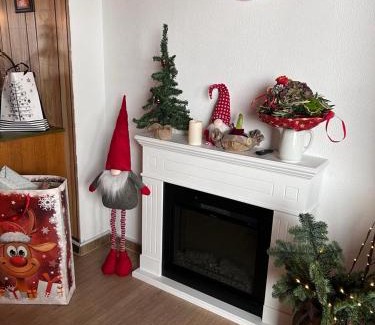 Langewiese Casa | Ferienhaus Astenblick - Ideal für Weihnachtsfeiern und Familienfeiern bietet Schlafplätze für bis zu 35 Personen