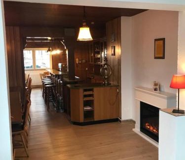 Langewiese Casa | Ferienhaus Astenblick - Ideal für Weihnachtsfeiern und Familienfeiern bietet Schlafplätze für bis zu 35 Personen