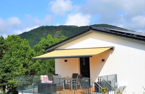 Heringhausen Casa | Ferienhaus direkt am Diemelsee-Heringhausen-Willingen-Toplage-Sauna-3 Schlafzimmer-2 Terrassen-109 qm-incl Wäsche