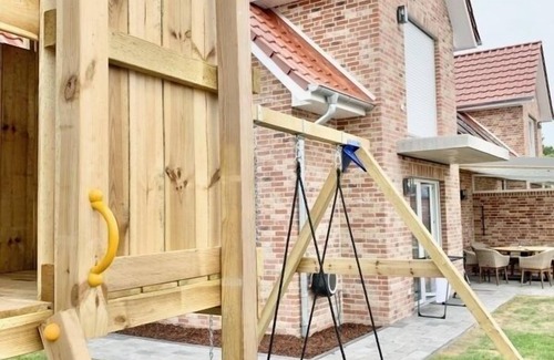 Butjadingen Apartamento | Ferienhaus für 20 Gäste mit 280m² in Eckwarden