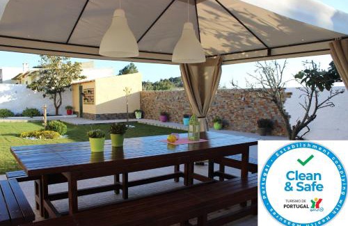 Magoito Casa | Ferienhaus In São João Das Lampas Mit Kamin