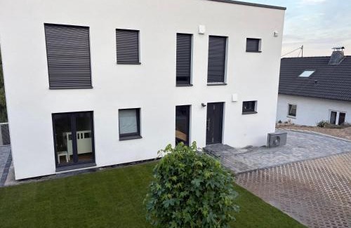 Birken-Honigsessen Apartamento | Ferienhaus Kölzer Weg Obergeschoss mit Ladestation