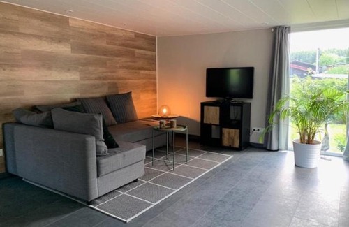 Helferskirchen Casa | Ferienhaus mit Sauna und großem Garten, Hunde willkommen