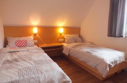 Feriendorf Silbersee Apartamento | Ferienhaus Moni mit 2 separaten Wohnungen am Silbersee