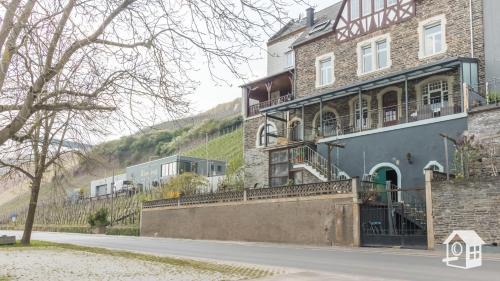 Uerzig Apartamento | 'Ferienhaus Mosel' mit kostenfreien ÖPNV-Ticket