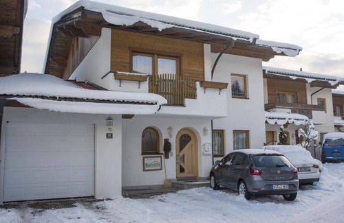 Soell Apartamento | Ferienhaus Siglinde - Holiday home, shower and bath, WC, 5 bedrooms, sauna