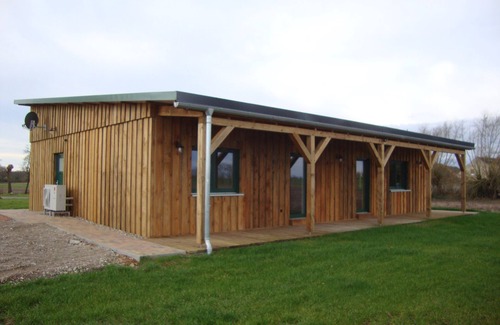 Bismark Casa | Ferienhaus "zur Trapperstation" in Dörflicher Natur mit Terrasse