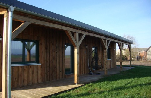 Bismark Casa | Ferienhaus "zur Trapperstation" in Dörflicher Natur mit Terrasse