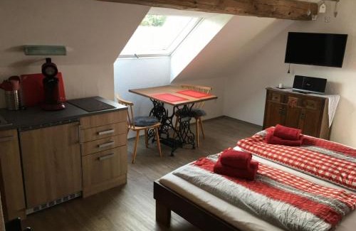 Dipperz Apartamento | Ferienhof Dipperz Ein-Zimmer-Appartement