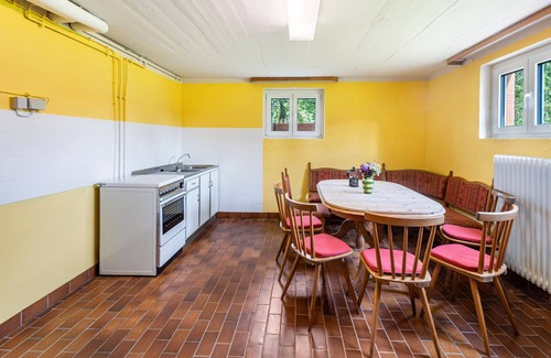 Radmuhl Apartamento | Apartamento 'Ferienhof Im Salzbachtal OG' con jardín y balcón compartidos