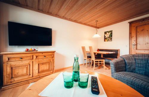 Mittelberg Hotel | Ferienhotel Almajur