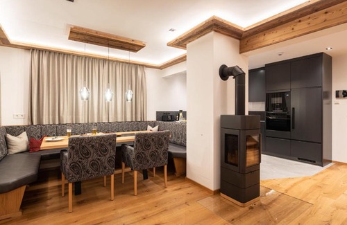 Forstau Casa | Ferienlodge Edelstein