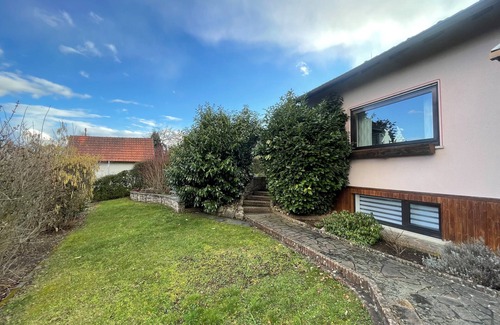 Oberelsbach Apartamento | Ferienwohnung mit Terrasse und 4 Schlafräumen