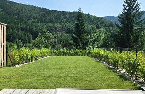 Spital am Semmering Apartamento | Ferienwohnung mit Garten