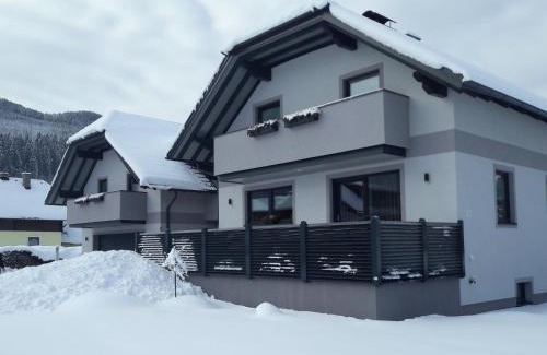 Sankt Michael im Lungau Apartamento | Ferienwohnung Glashütte