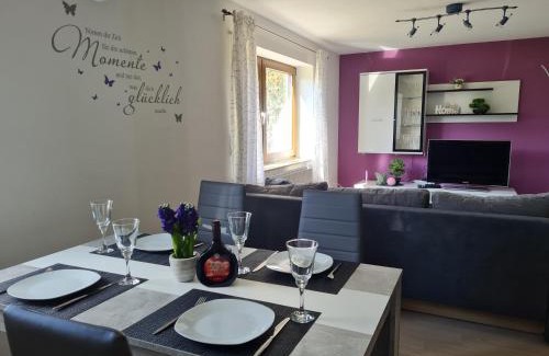 Bischofsheim an der Rhon Apartamento | Ferienwohnung Chrissi