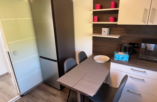 Dettingen an der Erms Apartamento | Ferienwohnung an der Erms Nahe Outletcity Metzingen