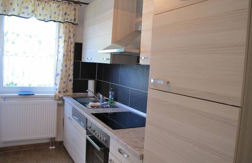 Reinhardtsdorf-Schoena Apartamento | Ferienwohnung "rübezahlstiege", 2 Schlafräume - Ferienhaus Kaiserkrone