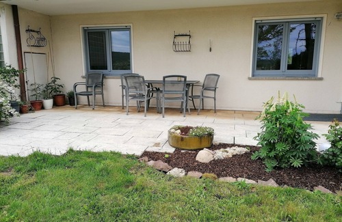 Karlburg Apartamento | Ferienwohnung mit Terrasse