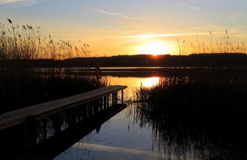 Neuensien Apartamento | Ferienwohnung 2 im Haus am See mit Terrasse und Wintergarten