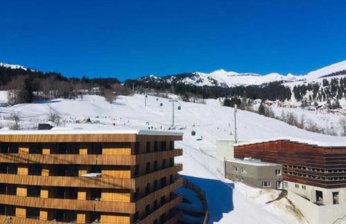 Flims Apartamento | Ferienwohnung 3,5 Zimmer direkt an Ski- und Bikepiste