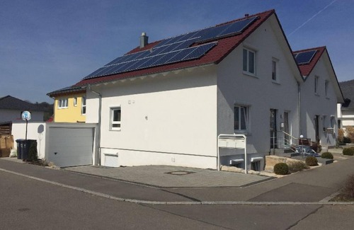 Dettingen an der Erms Apartamento | Apartamento, 48m², 1 salón / dormitorio, max. 2 adultos y un niño de hasta 17 años