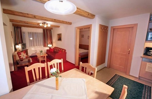 Lofer Apartamento | Ferienwohnung 6/2 Schlafräume/dusche, WC - Ferienwohnungen Auer