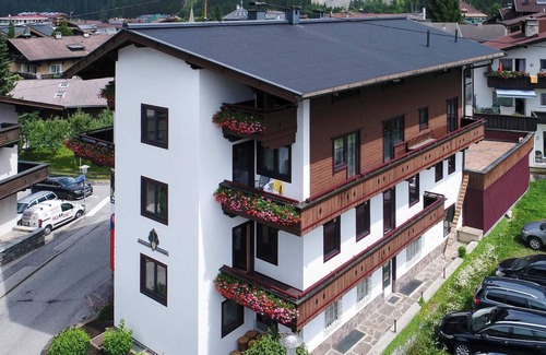 Mayrhofen Apartamento | Ferienwohnung Ahornspitz für 8 Personen - Appartementhaus Mayrhofen