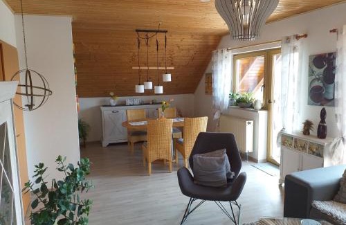 Buchlberg Apartamento | Ferienwohnung 'am Bienwald'