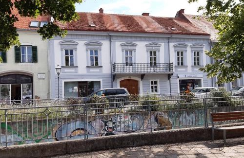 Fuerstenfeld Apartamento | Ferienwohnung am Hauptplatz