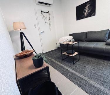 Dueren Apartamento | Ferienwohnung am Hoeschplatz