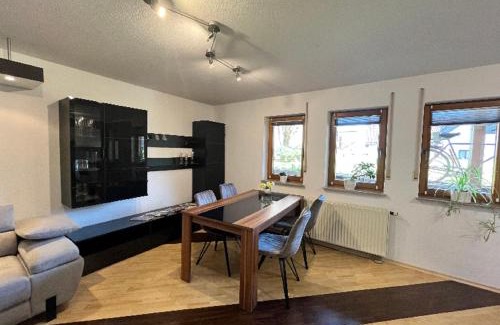 Dingolshausen Apartamento | Ferienwohnung am Rathaus