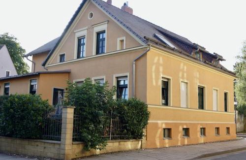 Barby Apartamento | "Ferienwohnung am Schloss" - Ferienwohnung mit Blick auf das Barbyer Schloss, 5 Gehminuten bis zur Elbe