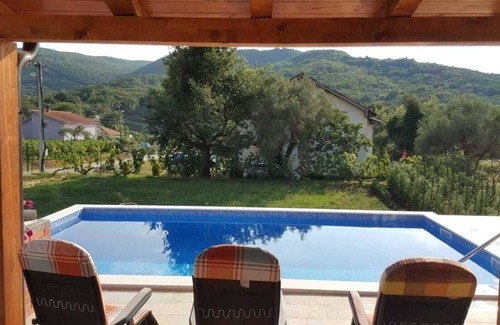 Radanovici Apartamento | Ferienwohnung/app. für 6 Gäste mit 90m² in Kotor