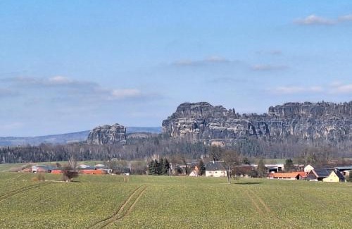 Reinhardtsdorf-Schoena Apartamento | Ferienwohnung Blick zum Zirkelstein
