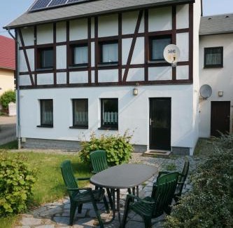 Kubschuetz Apartamento | Ferienwohnung Czornebohblick