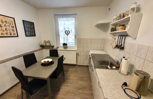 Mandelholz Apartamento | Ferienwohnung Das Alte E-werk mit Kamin - Fewo mit 2 SZ