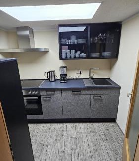 Bad Klosterlausnitz Apartamento | Ferienwohnung am Schwanenteich
