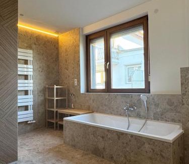 Hann. Muenden Apartamento | Ferienwohnung Flusshochdrei