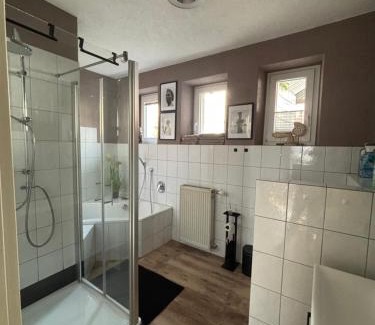 Landau in der Pfalz Apartamento | Ferienwohnung am Ostpark