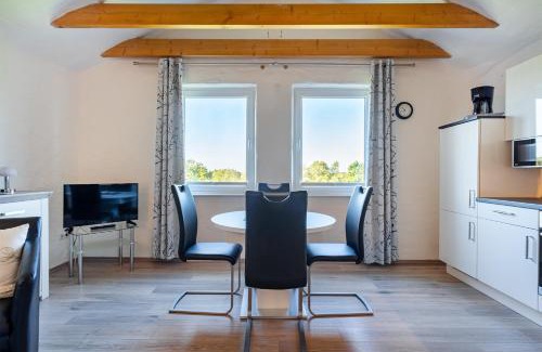 Tannenhausen Apartamento | Ferienwohnung Ebbe mit Loggia und schönem Ausblick am Badesee Tannenhausen