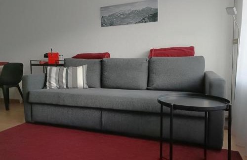Maienfeld Apartamento | Ferienwohnung Falknis In Maienfeld Mit Bergblick