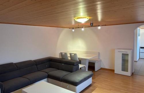 Ernen Apartamento | Ferienwohnung Haus Mühlebach