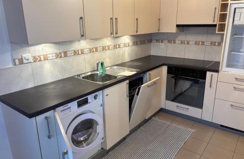 Ernen Apartamento | Ferienwohnung Haus Mühlebach